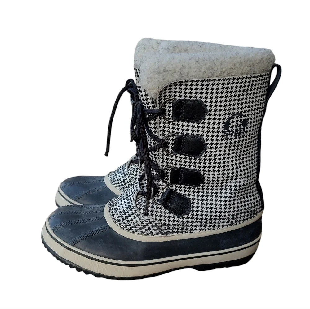 Sorel Joan Of Arctic Black and White Houndstooth Waterproof Winter Lace Up Boots